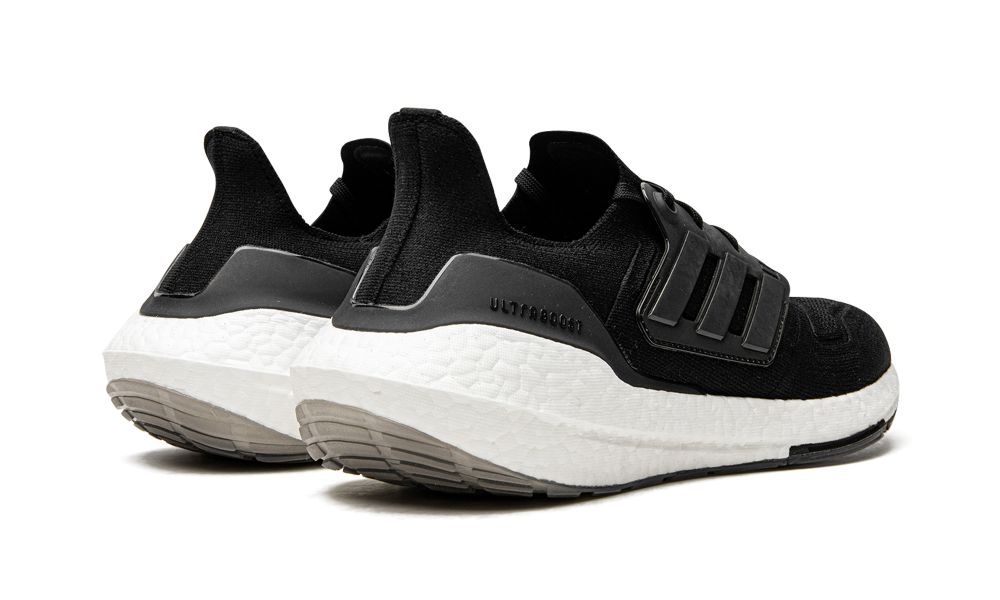 Adidas Ultra Boost 22 ''Black-White''